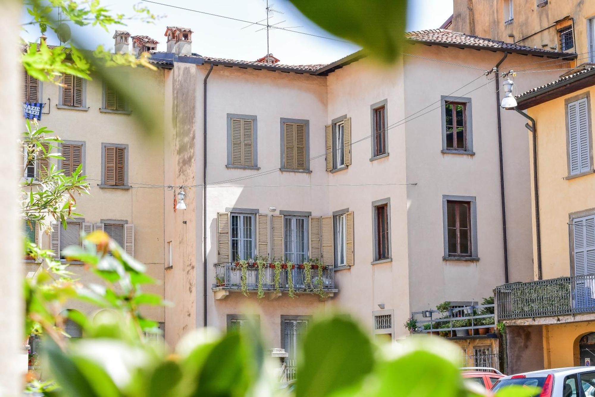 ホテル Casa Di Sofia Citta Alta ベルガモ エクステリア 写真